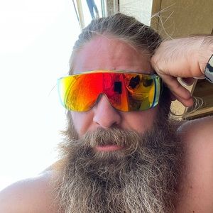 Meet your Posher, Bradley